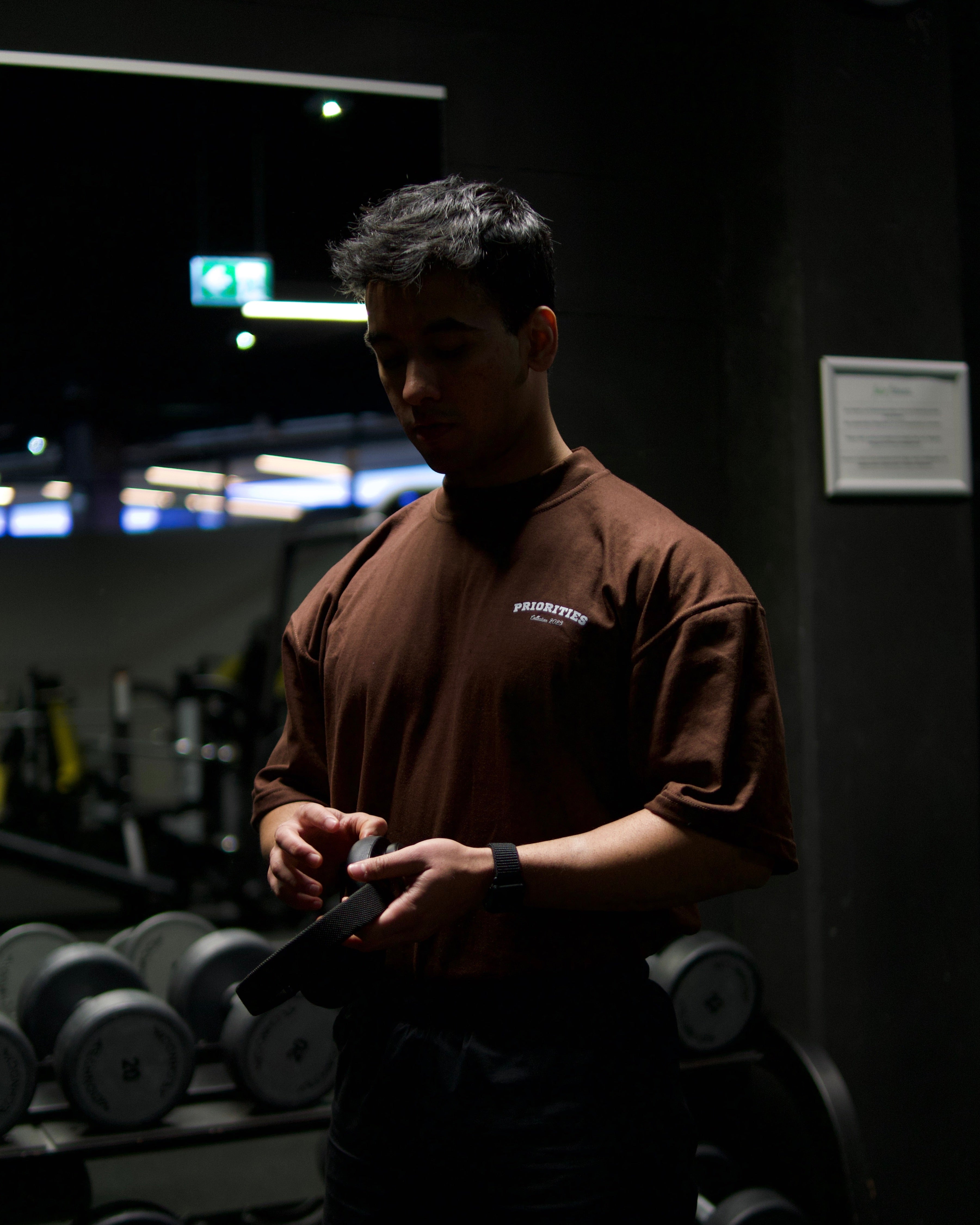 PRIORITIES Gym Shirt - Dark Brown